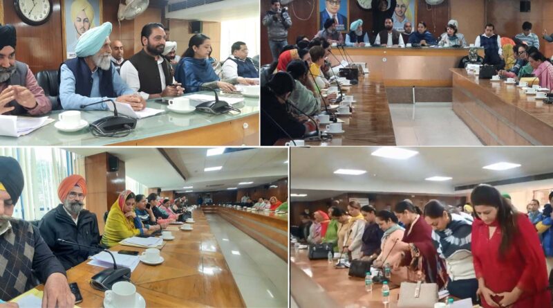 नगर निगम की बैठक के दौरान विज्ञापन आय में कमी के मुद्दे पर हंगामा हुआ